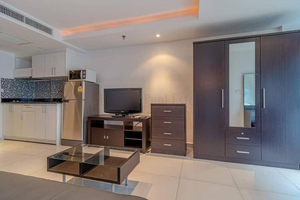 Avenue Residence C5 Pattaya Exterior foto