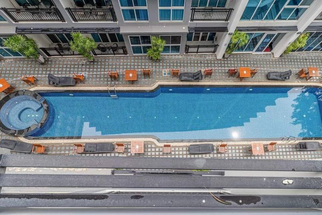 Avenue Residence C5 Pattaya Exterior foto